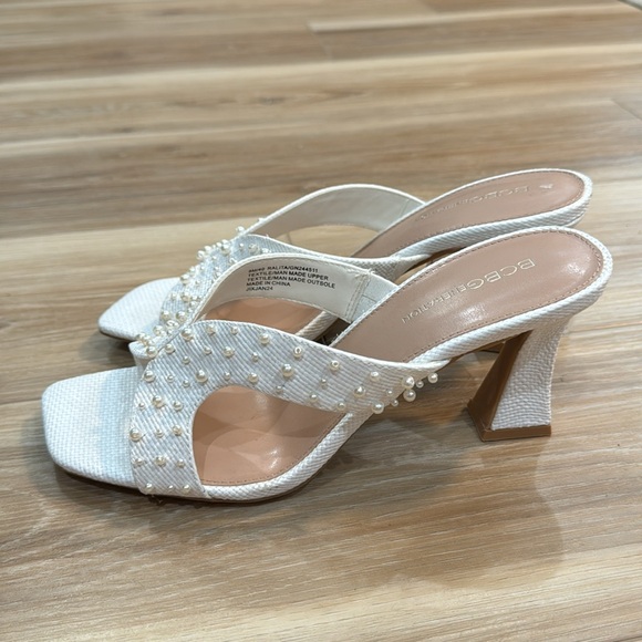 BCBG Generation Pearl Heels White / Ivory 8.5 - Picture 4 of 5